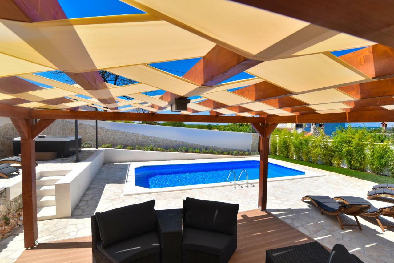 Villa Village Idylle With Heated Pool, Sauna, Jacuzzy And Private Parking Sukošan Exteriör bild