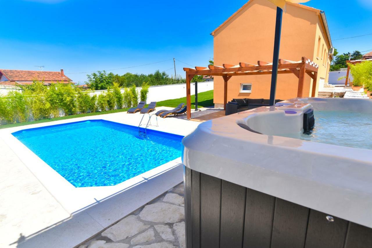 Villa Village Idylle With Heated Pool, Sauna, Jacuzzy And Private Parking Sukošan Exteriör bild