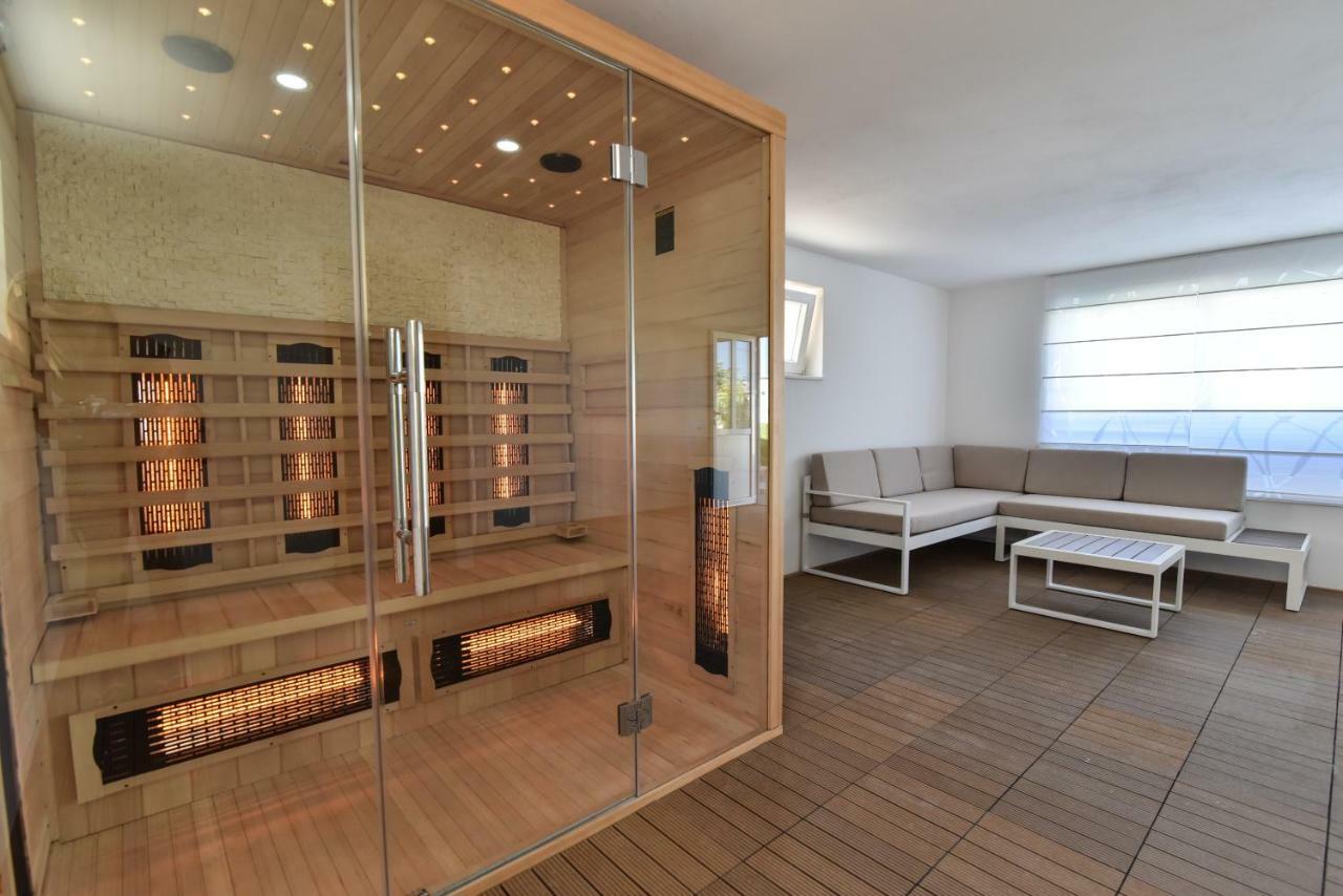 Villa Village Idylle With Heated Pool, Sauna, Jacuzzy And Private Parking Sukošan Exteriör bild