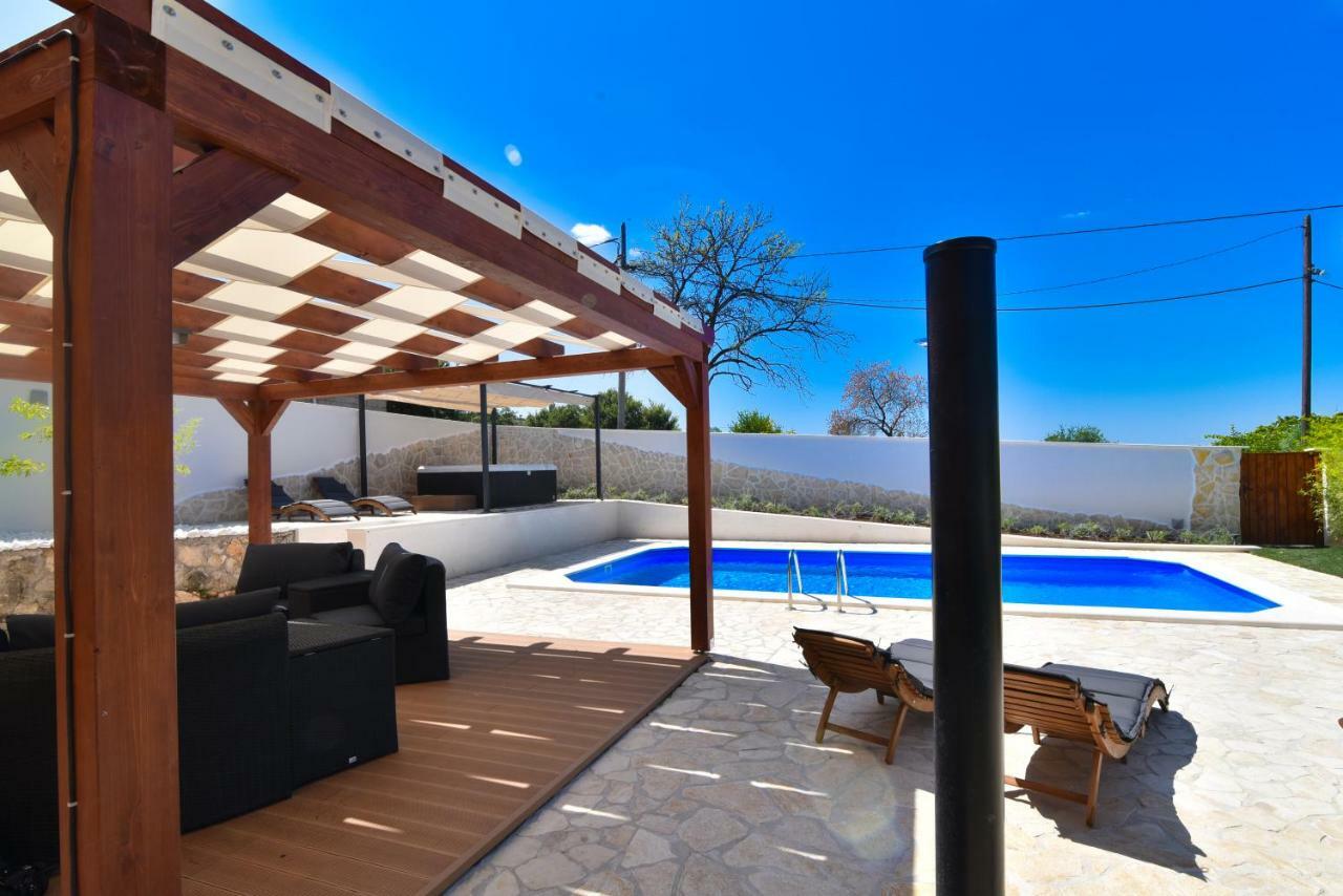 Villa Village Idylle With Heated Pool, Sauna, Jacuzzy And Private Parking Sukošan Exteriör bild