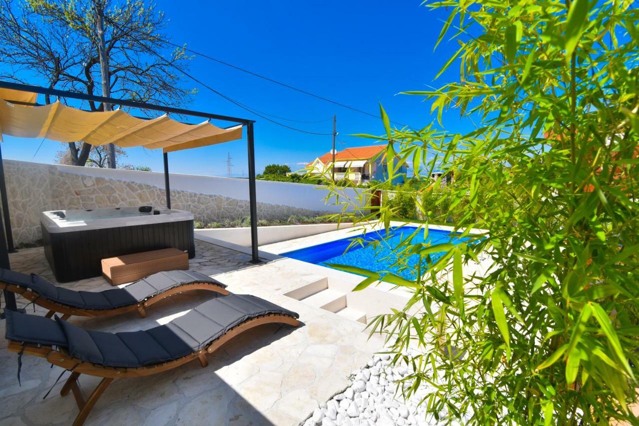 Villa Village Idylle With Heated Pool, Sauna, Jacuzzy And Private Parking Sukošan Exteriör bild