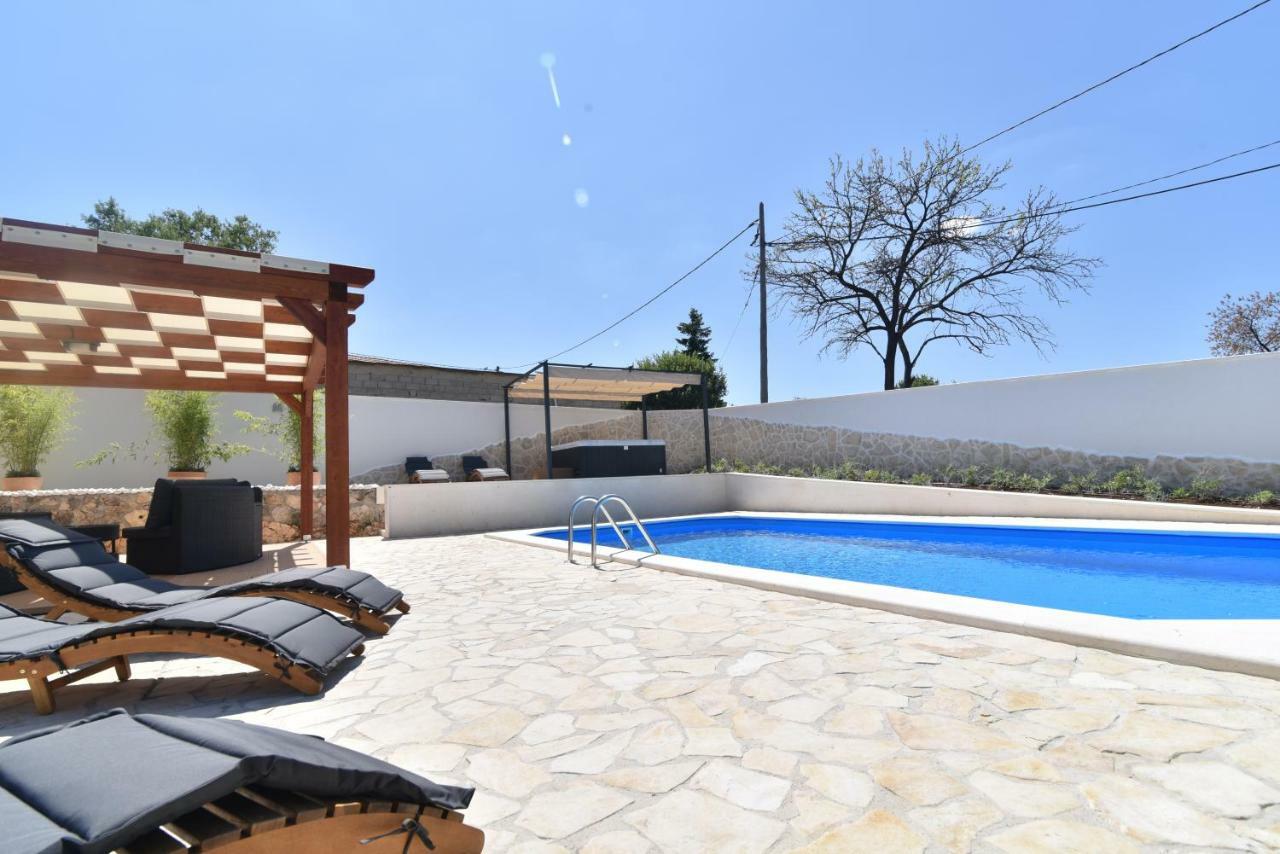 Villa Village Idylle With Heated Pool, Sauna, Jacuzzy And Private Parking Sukošan Exteriör bild
