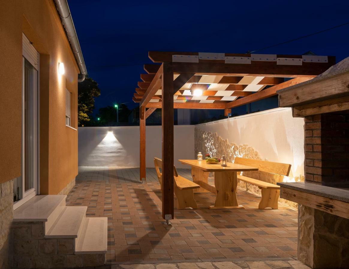 Villa Village Idylle With Heated Pool, Sauna, Jacuzzy And Private Parking Sukošan Exteriör bild